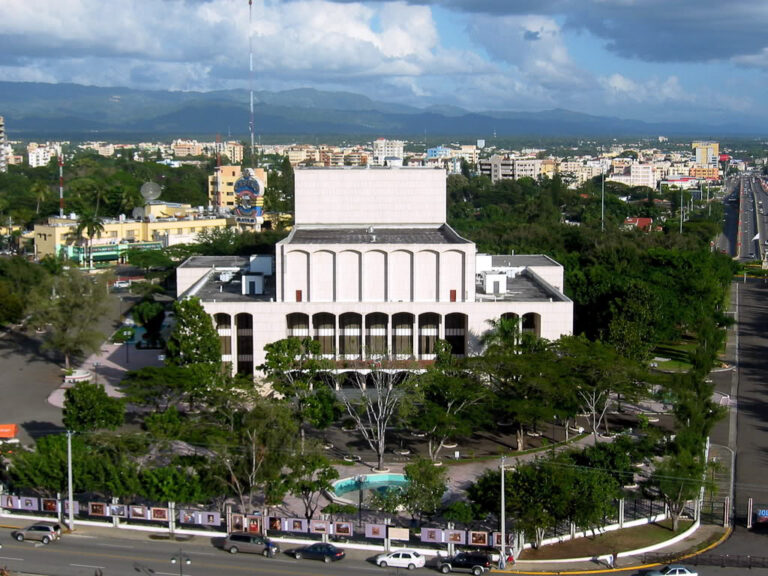 Teatro del Cibao 768x576