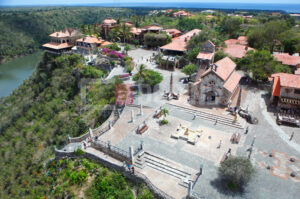 Altos de Chavon3 300x199