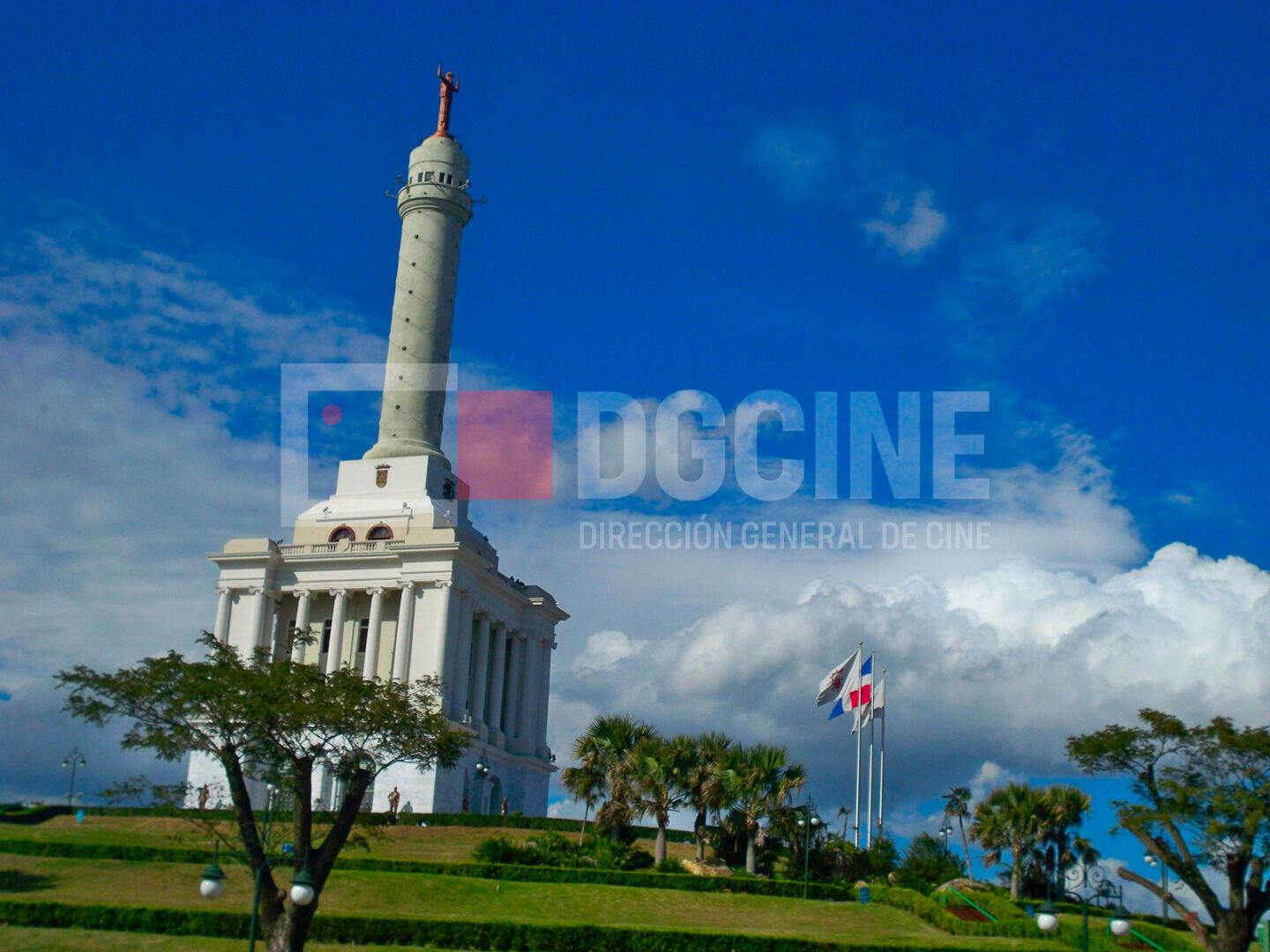 Monumento heroes de la restauracion 1
